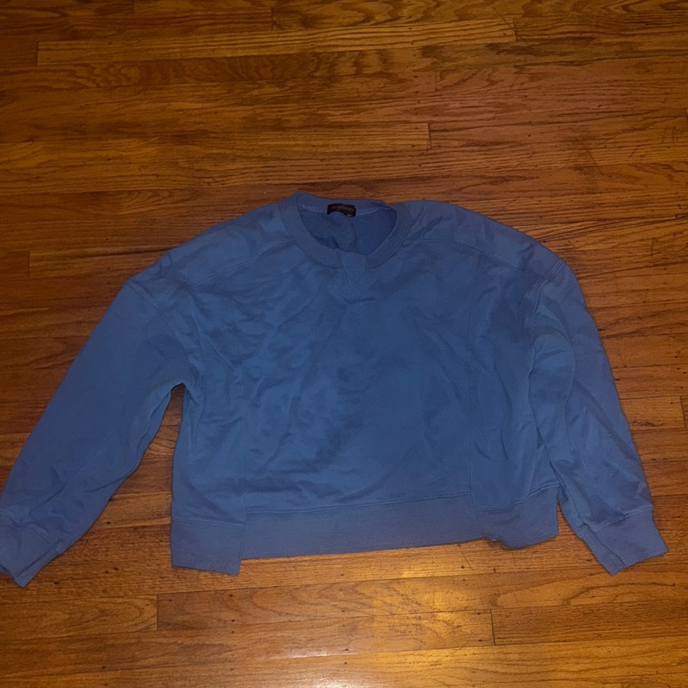 Elegant Blue Crew Neck Sweater
